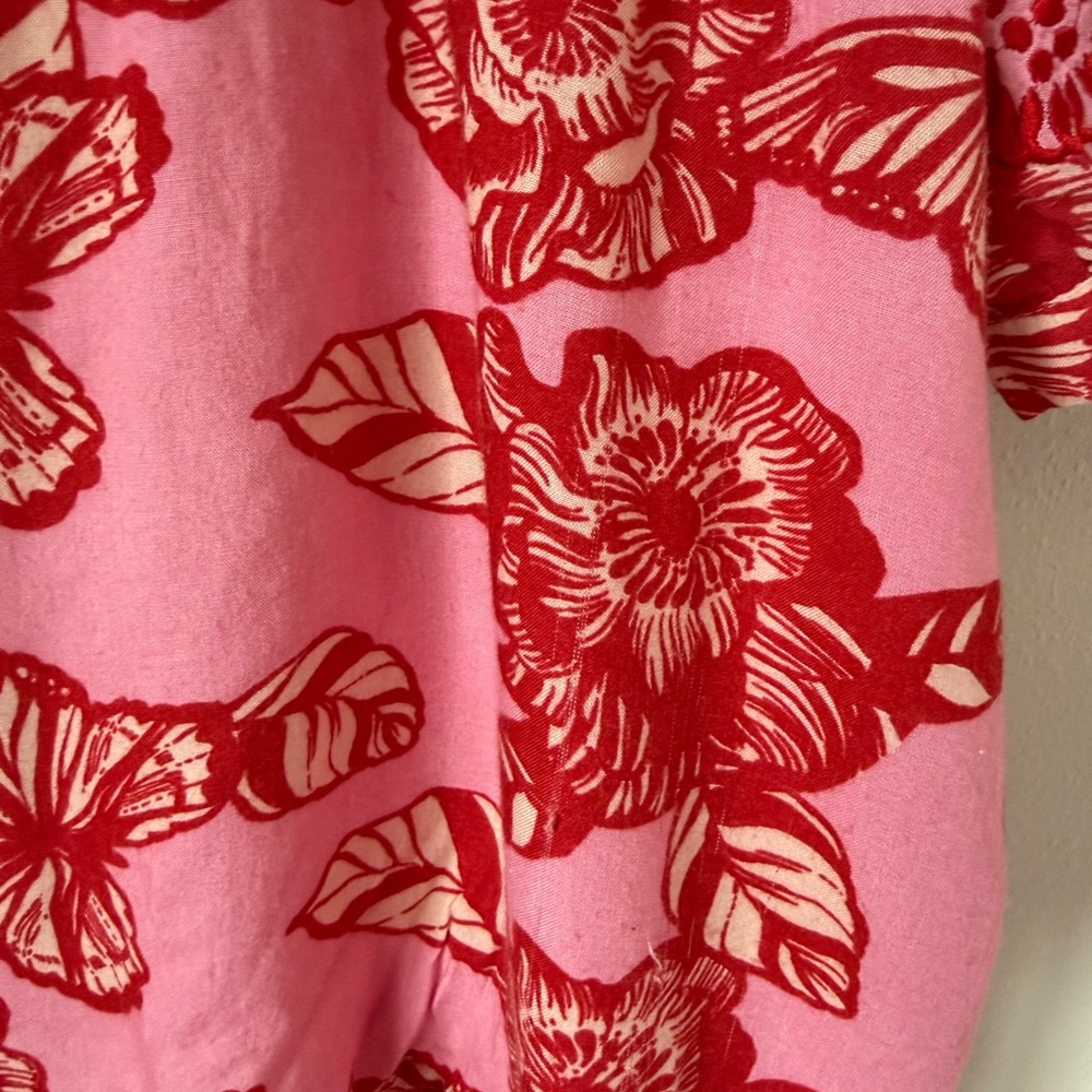 Women's Pink and Red Floral V-Neck Blouse - Picture 9 of 10